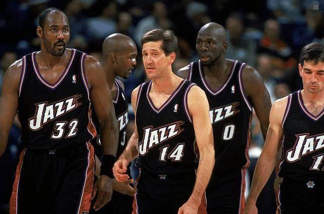 1996年掘金vs爵士，那场被遗忘的季后赛，藏着NBA最硬的骨头